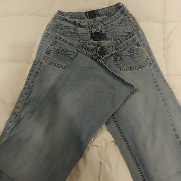 Jeans - Picture 3 of 4